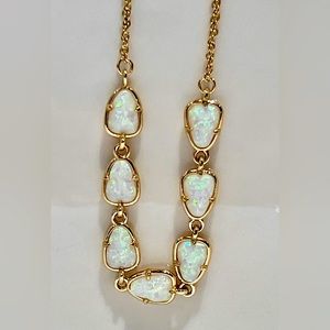 Kendra Scott necklace